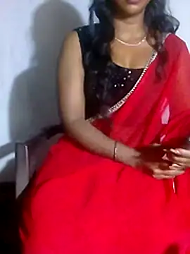 pooja199 online show from 12-18-25, 05:28