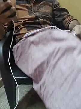 Snapshot of smgrtamil chatting on 01-06-26, 12:09 smgrtamil online show from 01-06-26, 12:09