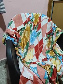 Snapshot of smgrtamil chatting on 01-19-26, 04:11 smgrtamil online show from 01-19-26, 04:11