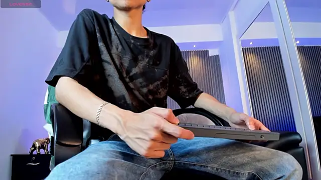 Bastthianxxx online show from 12-19-25, 08:11