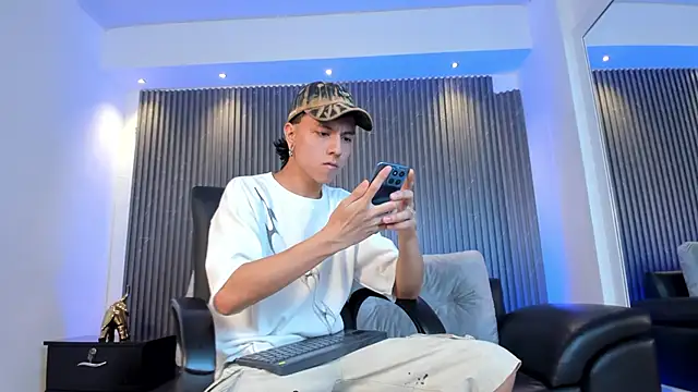 Bastthianxxx online show from 11-28-25, 06:30