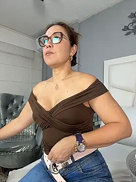 AnnaJaimes online show from 04-05-26, 08:15