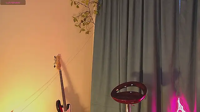 Jennifer Wiliams online show from 03-01-26, 02:06