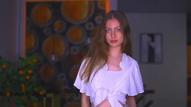 BellaPinneo online show from 11-30-25, 07:58