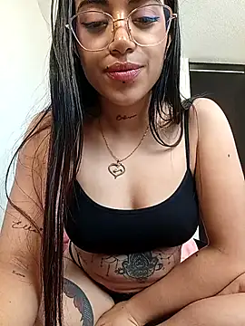 Violett  Rose online show from 12-19-25, 03:25