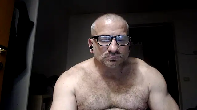 Snapshot of Mauro7788 chatting on 04-28-26, 02:27 Mauro7788 online show from 04-28-26, 02:27