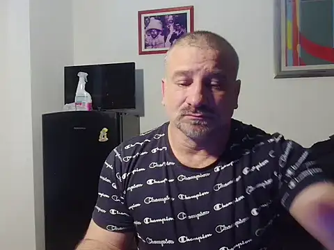 Snapshot of Mauro7788 chatting on 05-08-26, 09:46 Mauro7788 online show from 05-08-26, 09:46