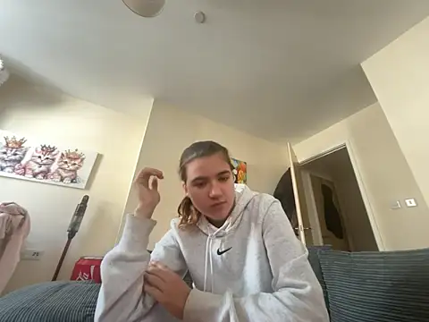 Snapshot of lucyx_xx chatting on 03-30-26, 03:35 lucyx xx online show from 03-30-26, 03:35