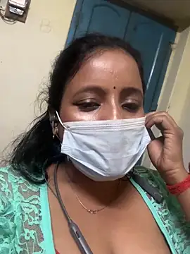 Snapshot of Rima_cam5 chatting on 11-30-25, 12:39 Rima cam5 online show from 11-30-25, 12:39