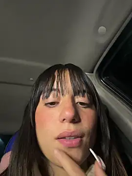 Mia fiire online show from 01-13-26, 03:10