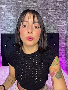 Mia fiire online show from 03-19-26, 07:14