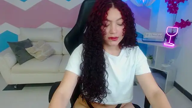 zahira1 online show from 01-18-26, 05:49