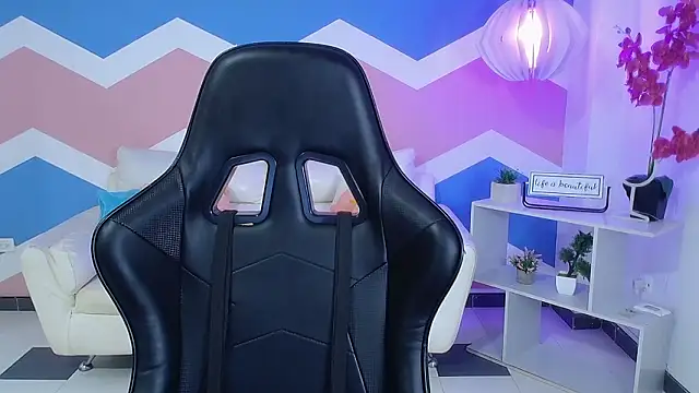 zahira1 online show from 02-16-26, 08:18