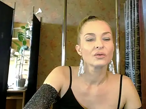 Soniakiss online show from 04-08-26, 01:45