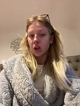 RosieLovexoxx online show from 01-08-26, 04:02