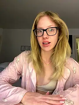 RosieLovexoxx online show from 01-12-26, 04:03