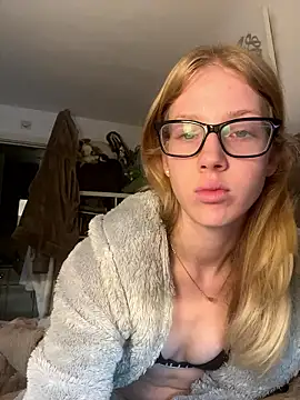 RosieLovexoxx online show from 01-10-26, 03:51