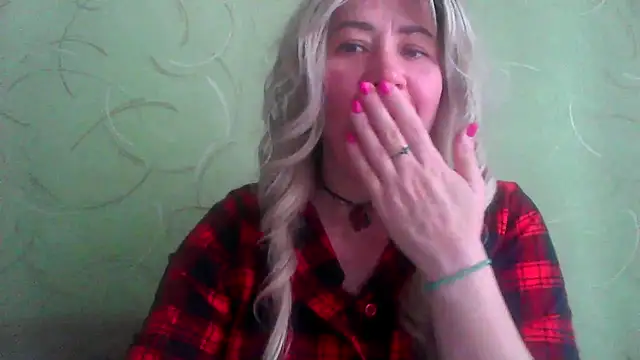 ClaireShannon online show from 12-17-25, 09:47