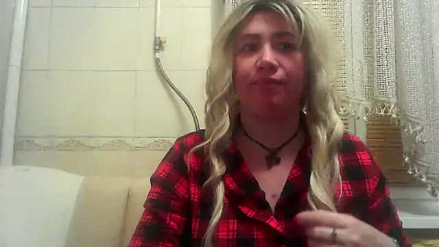 ClaireShannon online show from 12-19-25, 05:37