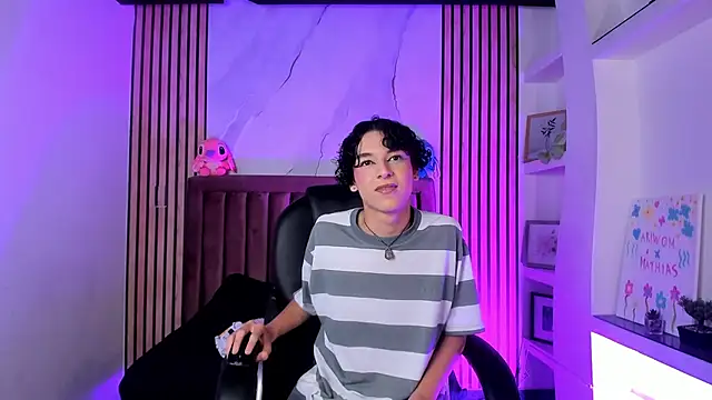 SthepanodiMonaco online show from 04-14-26, 03:22