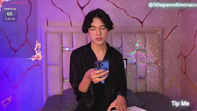 Snapshot of SthepanodiMonaco chatting on 05-12-26, 03:58 SthepanodiMonaco online show from 05-12-26, 03:58