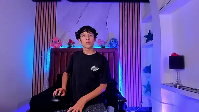 SthepanodiMonaco online show from 01-17-26, 10:02