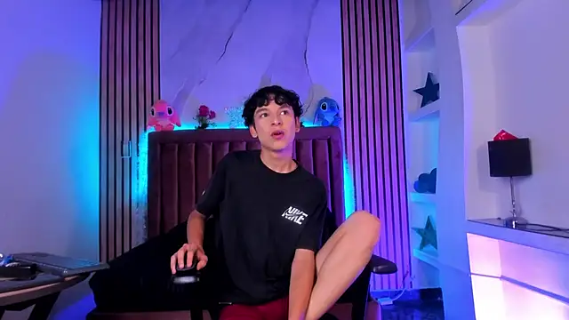 SthepanodiMonaco online show from 01-09-26, 09:00