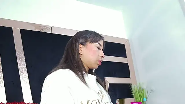 Snapshot of Kassandra_xxx chatting on 06-06-26, 04:28 Kassandra xxx online show from 06-06-26, 04:28