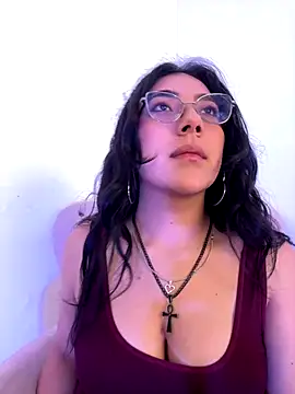 Dafne se online show from 12-22-25, 01:50