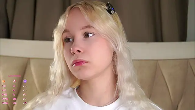 AunclreaVache online show from 02-16-26, 01:21