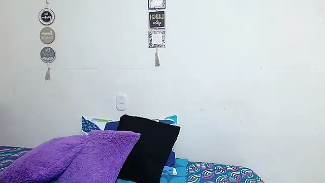 Snapshot of rose_towers4 chatting on 01-15-26, 09:40 rose towers4 online show from 01-15-26, 09:40