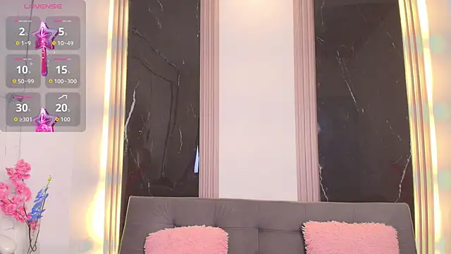 Snapshot of Caroline_foster1 chatting on 06-19-26, 12:22 Caroline foster1 online show from 06-19-26, 12:22