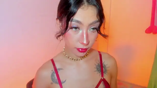 Snapshot of Ounla_Sweet chatting on 05-08-26, 01:31 Ounla Sweet online show from 05-08-26, 01:31