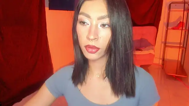 Snapshot of Ounla_Sweet chatting on 05-19-26, 05:58 Ounla Sweet online show from 05-19-26, 05:58