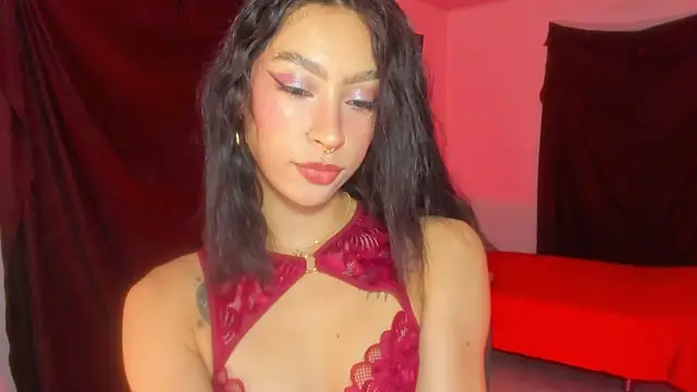 Snapshot of Ounla_Sweet chatting on 05-18-26, 07:24 Ounla Sweet online show from 05-18-26, 07:24