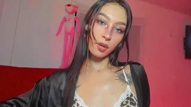Snapshot of Ounla_Sweet chatting on 06-04-26, 11:53 Ounla Sweet online show from 06-04-26, 11:53