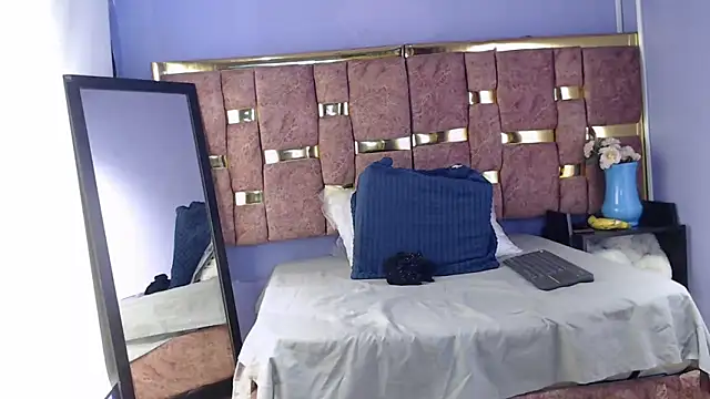 Snapshot of _Caroline34 chatting on 02-16-26, 10:47 Caroline34 online show from 02-16-26, 10:47