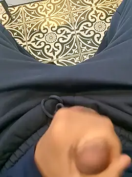 Snapshot of bbcgirthy chatting on 02-08-26, 11:19 bbcgirthy online show from 02-08-26, 11:19