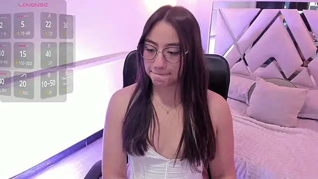 Snapshot of Nana__S chatting on 02-25-26, 03:51 Nana S online show from 02-25-26, 03:51