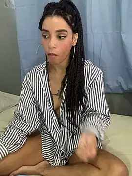 Lillith Bloom online show from 02-25-26, 02:28