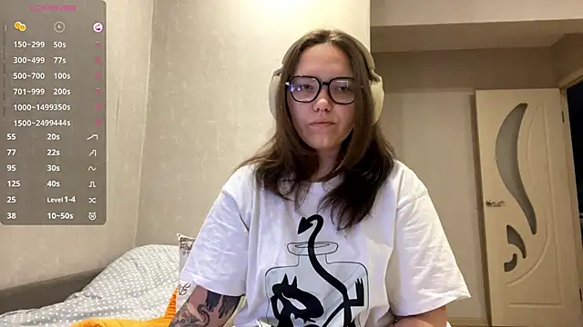 KerriMcbreen online show from 12-23-25, 03:06