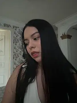 Snapshot of sweet_ruby_ chatting on 05-15-26, 10:30 sweet ruby online show from 05-15-26, 10:30