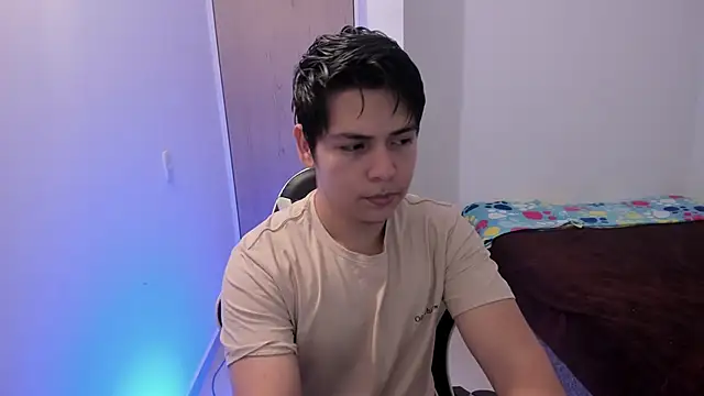 Asta YunoXXX online show from 04-16-26, 12:44