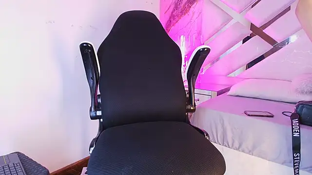 Isa Villaa online show from 03-25-26, 03:28