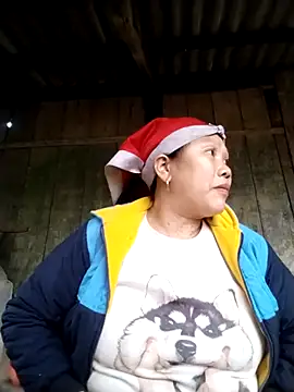 Snapshot of LeoPet2x chatting on 01-12-26, 10:22 LeoPet2x online show from 01-12-26, 10:22