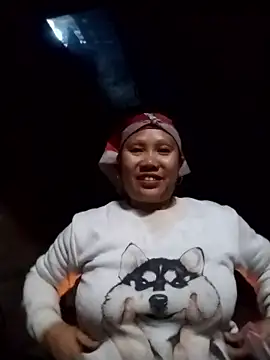 Snapshot of LeoPet2x chatting on 01-11-26, 10:00 LeoPet2x online show from 01-11-26, 10:00