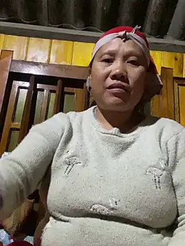 Snapshot of LeoPet2x chatting on 12-05-25, 01:43 LeoPet2x online show from 12-05-25, 01:43