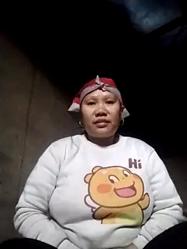 Snapshot of LeoPet2x chatting on 01-07-26, 08:30 LeoPet2x online show from 01-07-26, 08:30