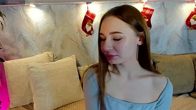 Snapshot of Sofia_K1ss chatting on 01-13-26, 09:13 Sofia K1ss online show from 01-13-26, 09:13