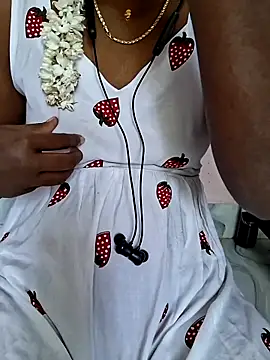 Snapshot of Tamil_Laksh chatting on 02-02-26, 06:12 Tamil Laksh online show from 02-02-26, 06:12